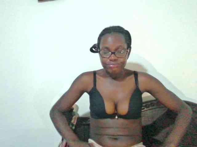 petitehotgirl webcam