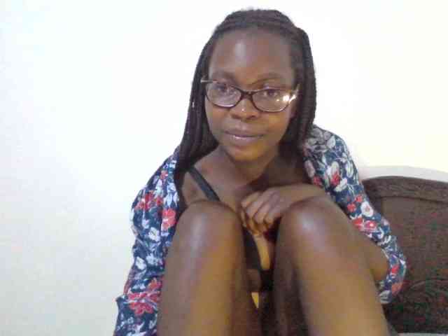 petitehotgirl webcam