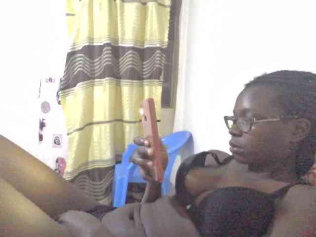 petitehotgirl webcam
