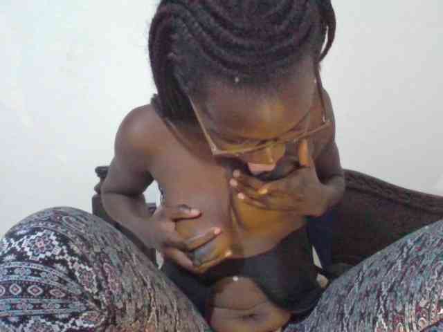 petitehotgirl webcam