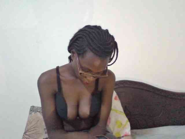 petitehotgirl webcam