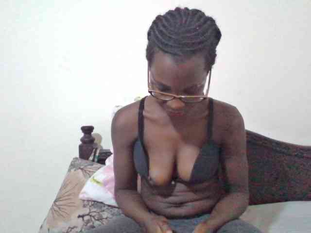petitehotgirl webcam