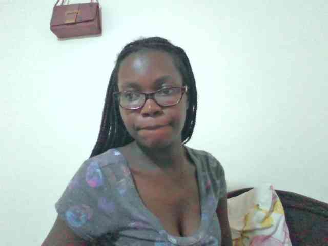 petitehotgirl webcam
