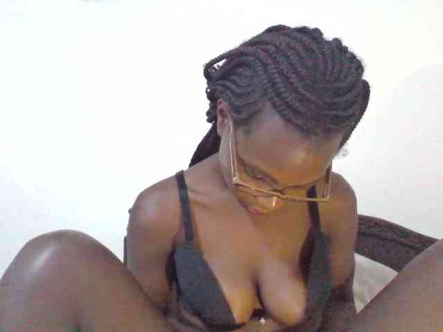 petitehotgirl webcam