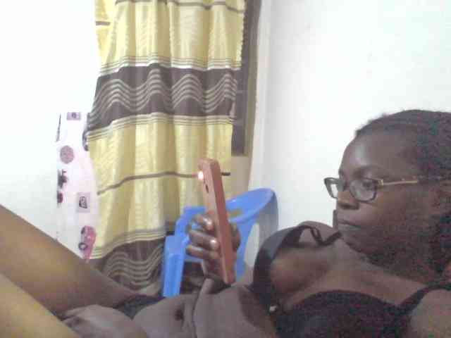 petitehotgirl webcam
