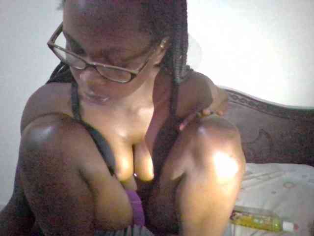 petitehotgirl webcam