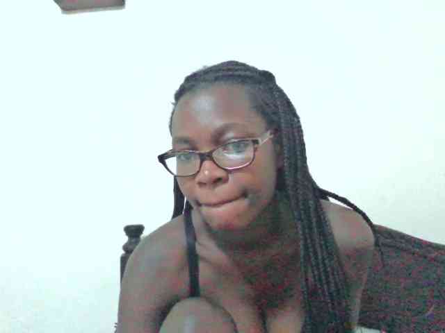 petitehotgirl webcam