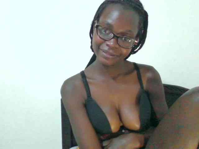 petitehotgirl webcam