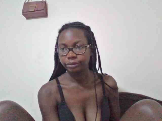 petitehotgirl webcam