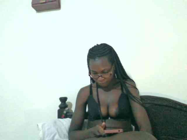 petitehotgirl webcam