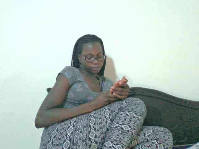 petitehotgirl webcam