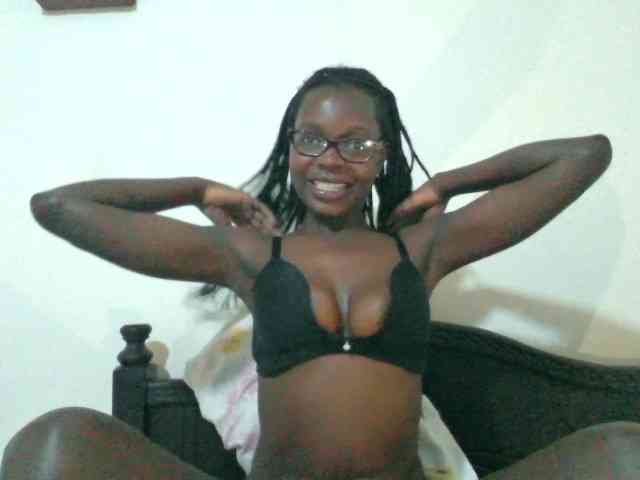 petitehotgirl webcam