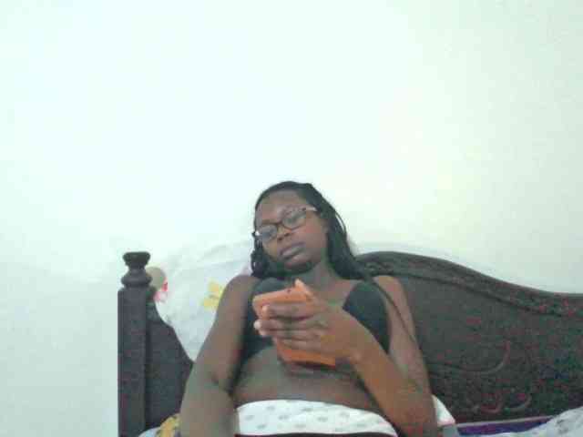 petitehotgirl webcam