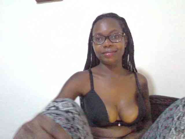 petitehotgirl webcam
