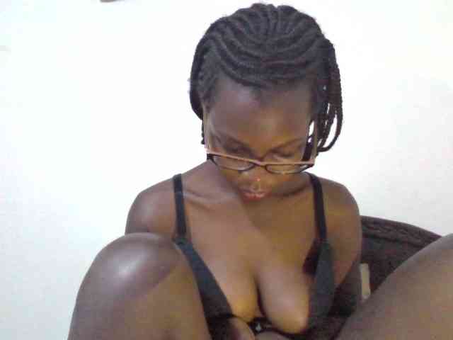petitehotgirl webcam
