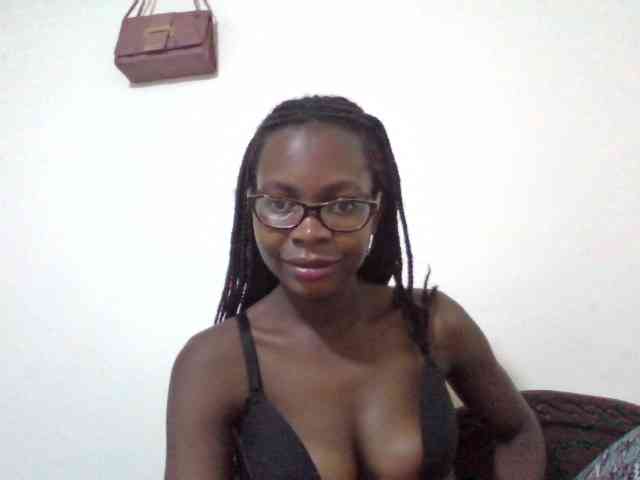 petitehotgirl webcam