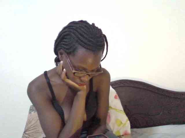 petitehotgirl webcam