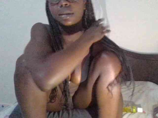 petitehotgirl webcam
