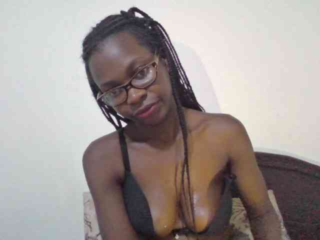 petitehotgirl webcam