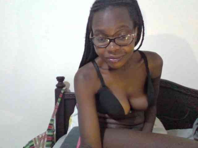 petitehotgirl webcam
