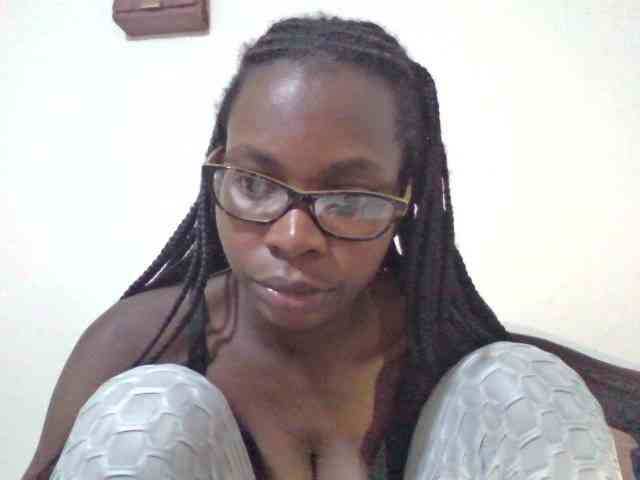 petitehotgirl webcam