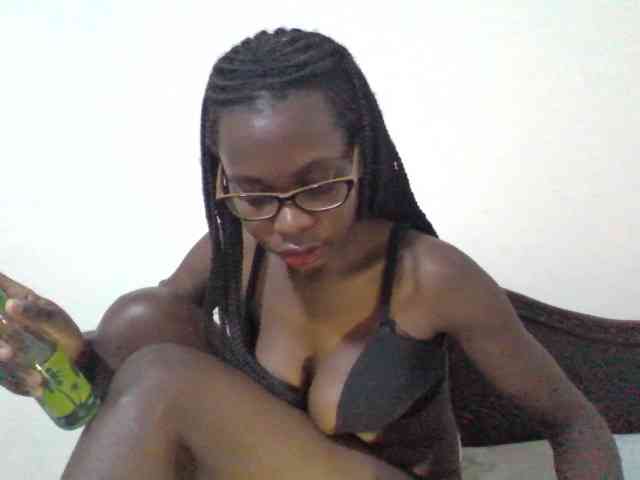 petitehotgirl webcam