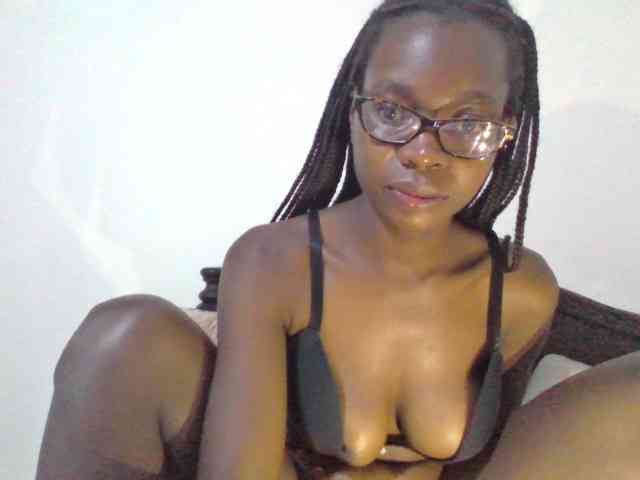 petitehotgirl webcam