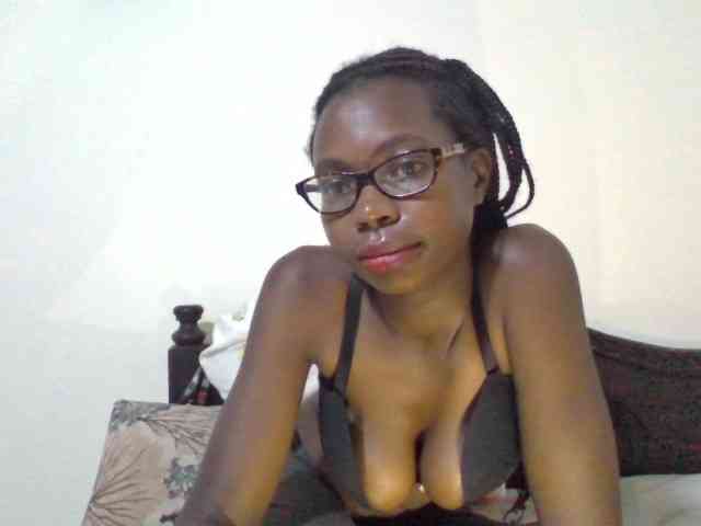 petitehotgirl webcam