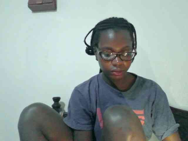 petitehotgirl webcam