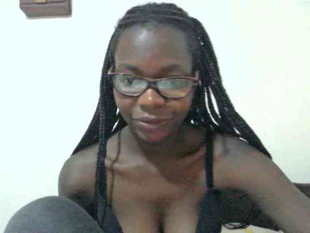 petitehotgirl webcam