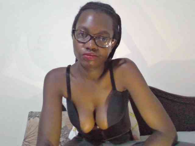 petitehotgirl webcam