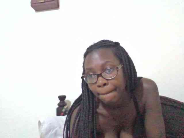 petitehotgirl webcam