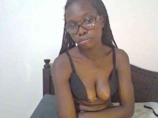 petitehotgirl webcam