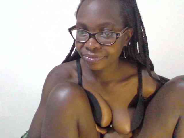 petitehotgirl webcam