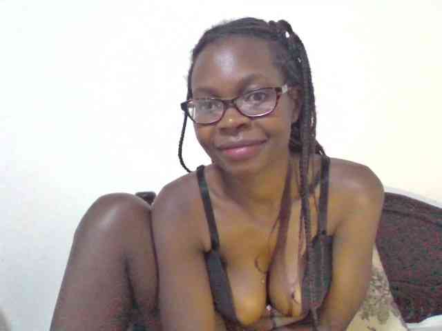 petitehotgirl webcam