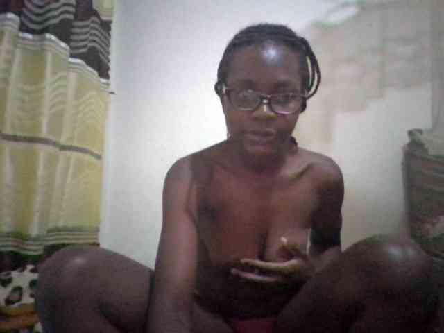 petitehotgirl webcam