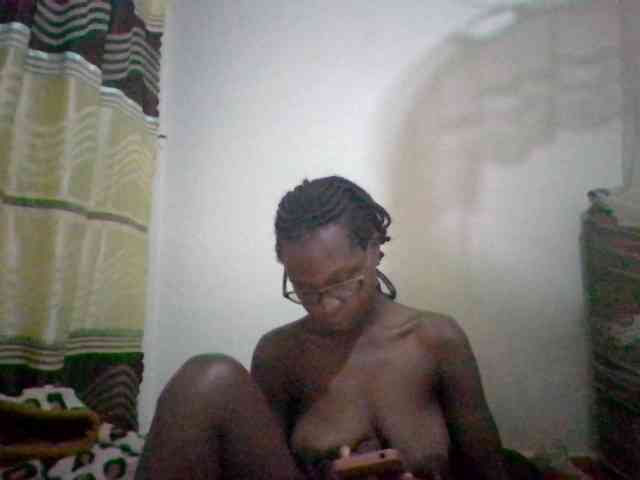 petitehotgirl webcam