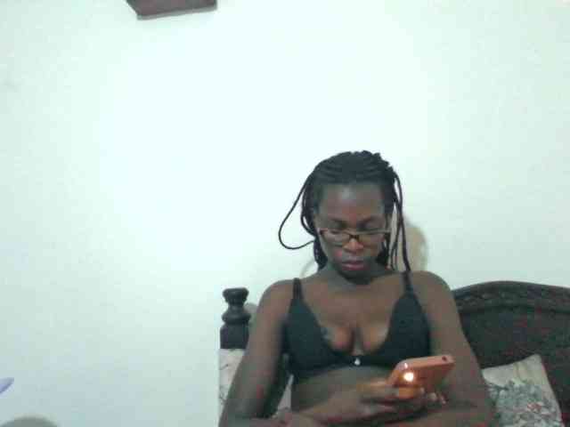 petitehotgirl webcam
