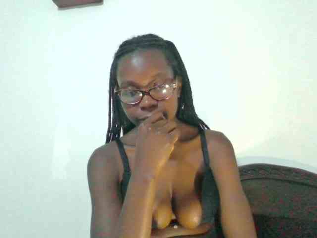 petitehotgirl webcam
