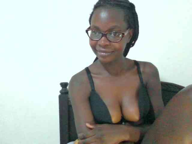 petitehotgirl webcam