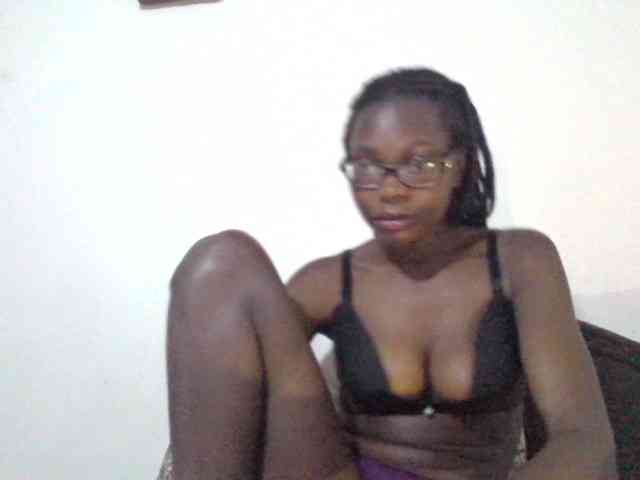 petitehotgirl webcam