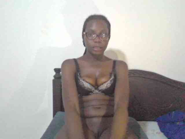 petitehotgirl webcam