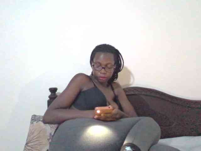 petitehotgirl webcam