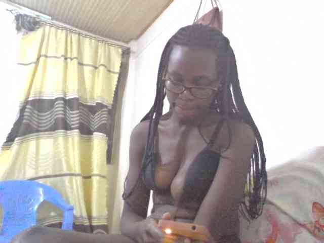 petitehotgirl webcam