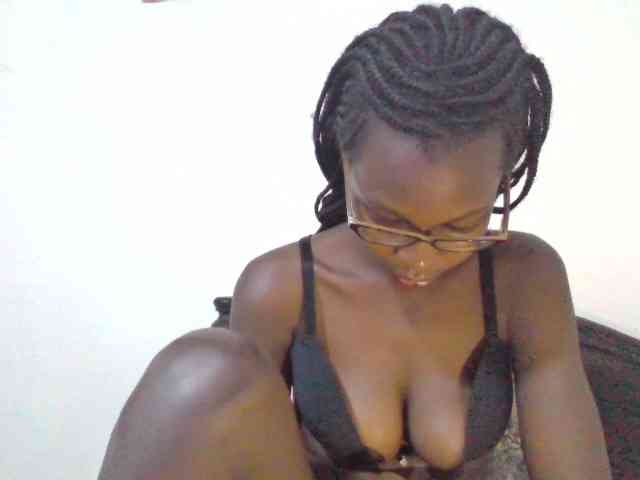 petitehotgirl webcam