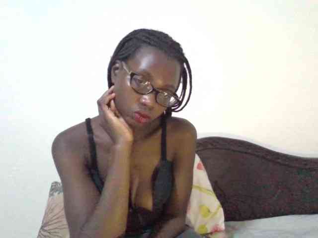 petitehotgirl webcam