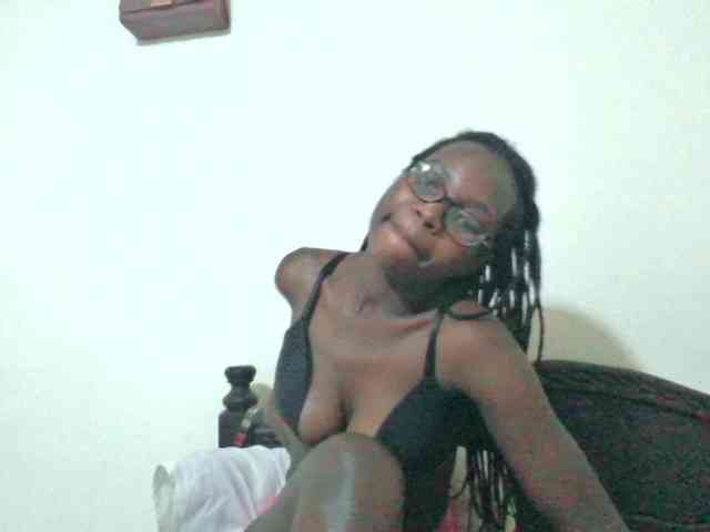petitehotgirl webcam