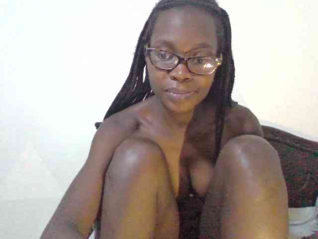 petitehotgirl webcam