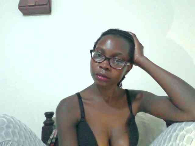 petitehotgirl webcam