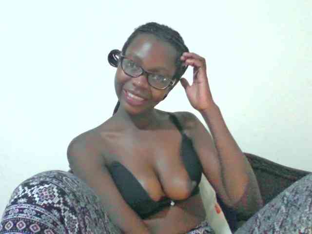 petitehotgirl webcam
